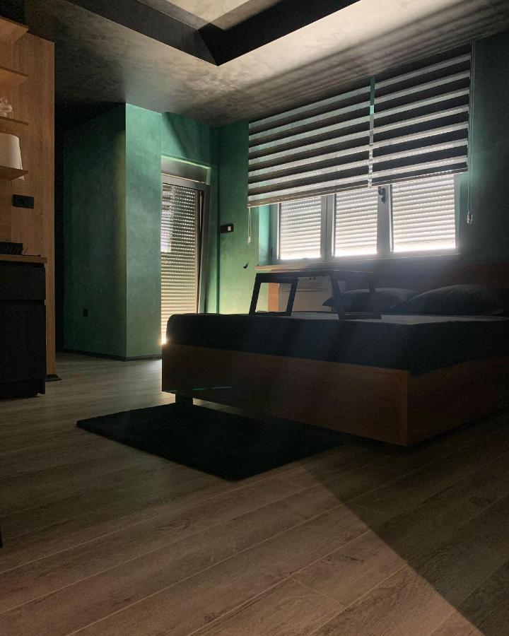 Apartment Something Different *